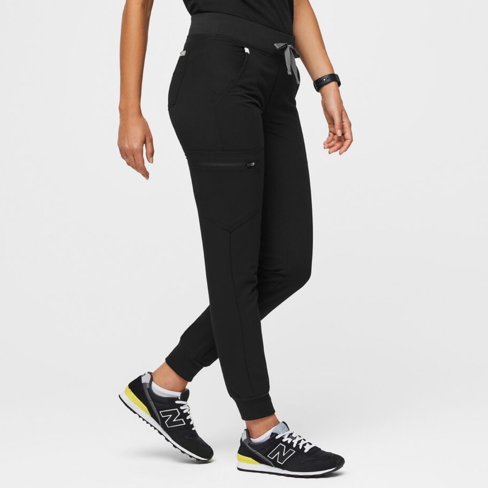 Figs Zamora jogger scrub pants size small/ Tall
